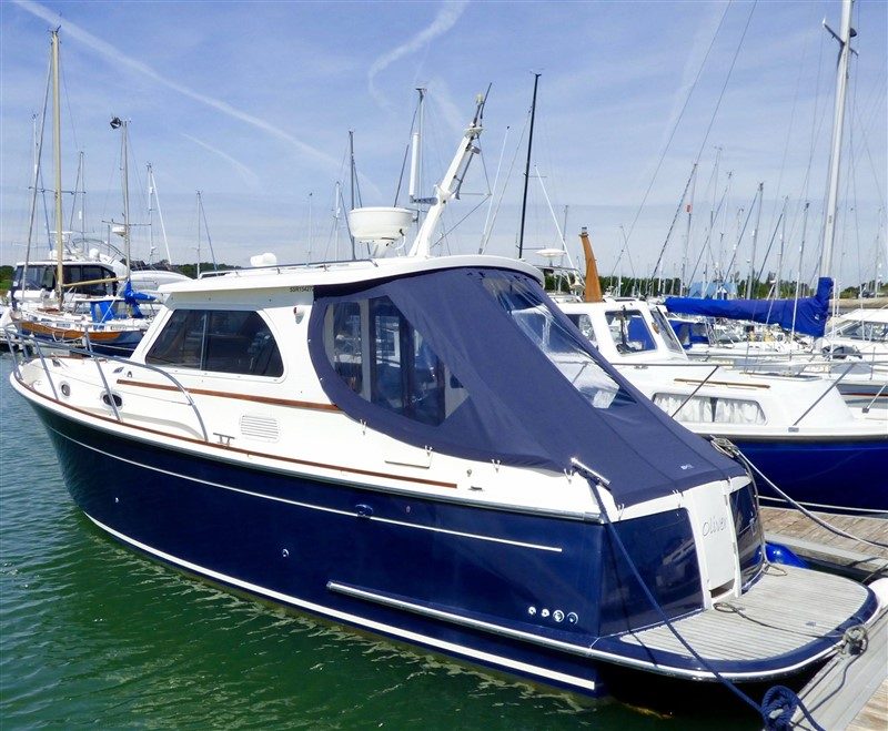 motorboat enclosure 10