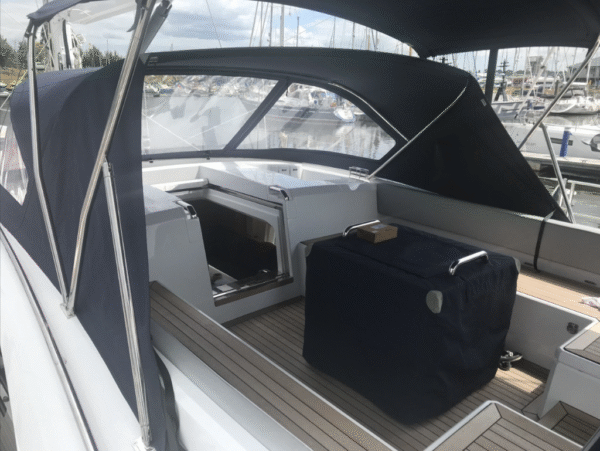 Oyster 675 Sprayhood - Image 2