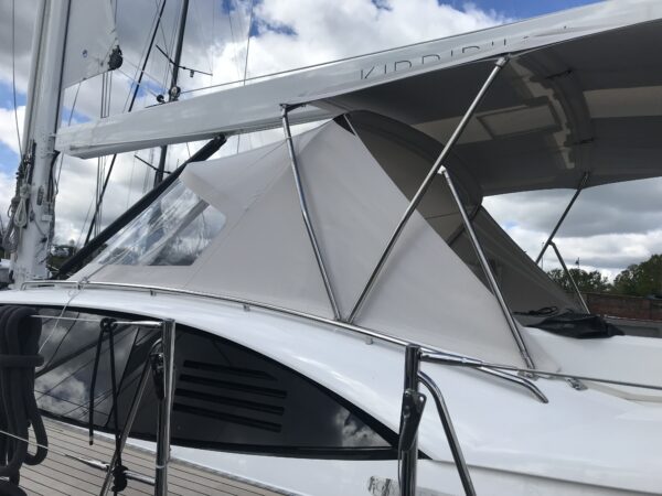 Oyster 675 Sprayhood - Image 3