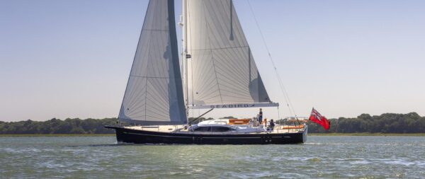 Oyster Yacht 675