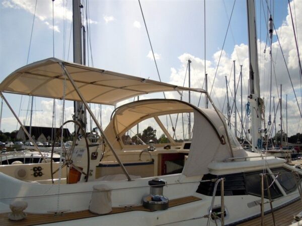 Oyster 595 Standard Bimini - Image 3
