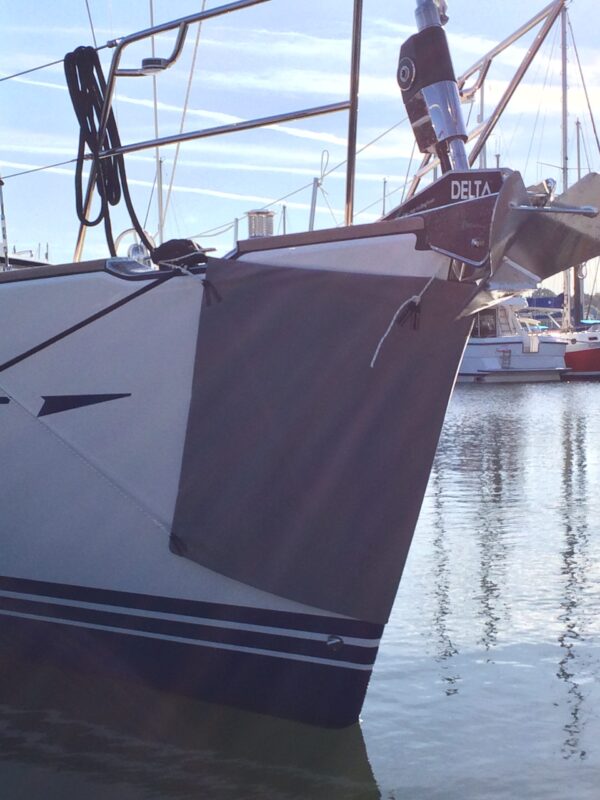 Oyster 495 Bow Anchor Protector