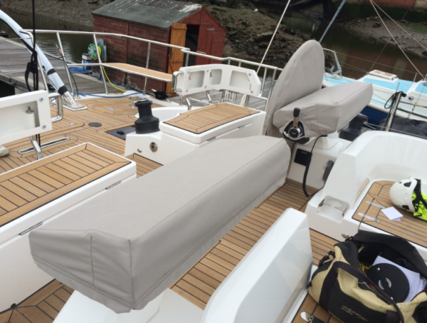 Pedestal Cover for Oyster 495 by Dolphin sails