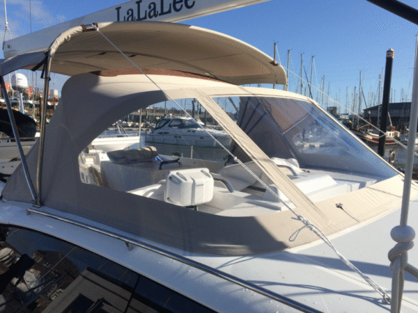 Oyster 595 Standard Sprayhood - Image 3