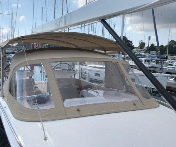 Oyster 595 Standard Sprayhood
